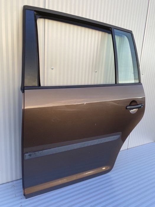 USA st spate vw Touran 2011-2015 cod de culoare LH8Z