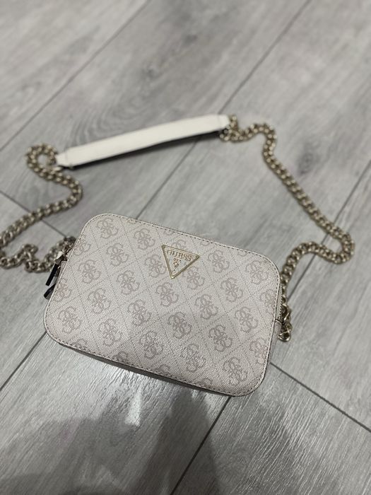 Geanta guess noua