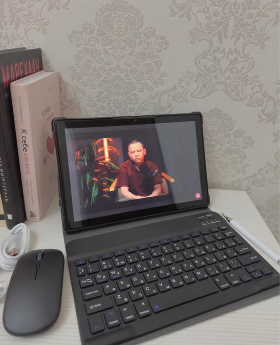 Планшет ноутбук SAMSUNG TABLET