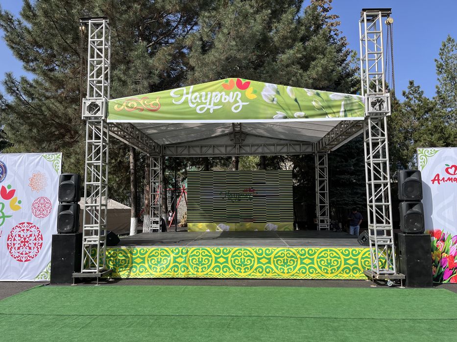 Сцена подиум ферма лэд экран свет звук все прокат аренда