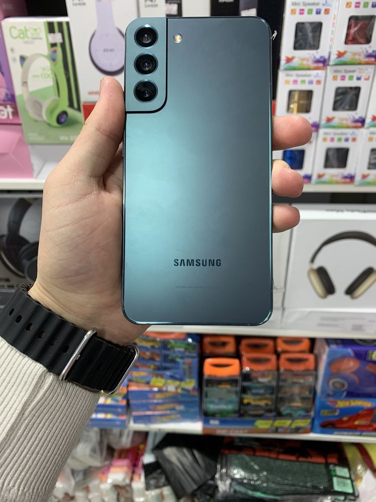 Samsung S22+ 8/256g