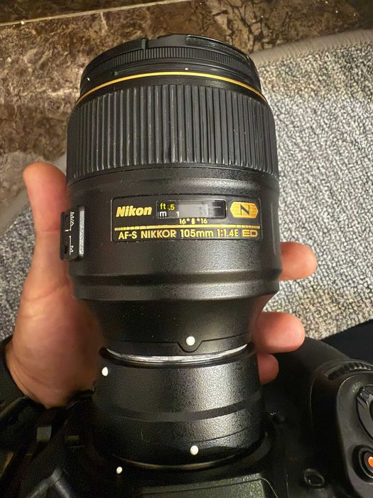 Nikon 105mm f1. 4