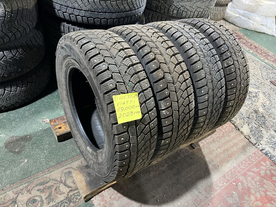 N1, комплект шипы почти новые R14