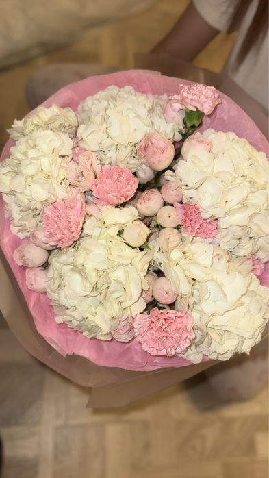 Гортензия 15000 скидка будет,очеень красивые