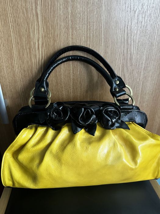 Geanta din piele naturala, lacuita