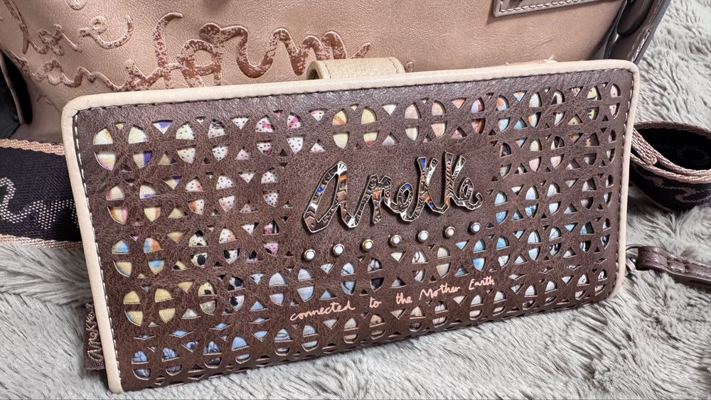 Чанта и портмоне Anekke