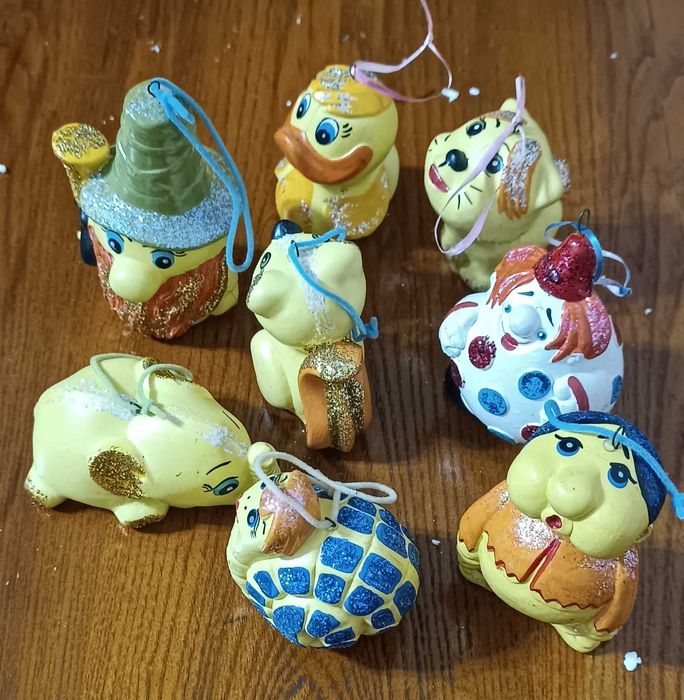 Новогодняя ёлка с игрушками