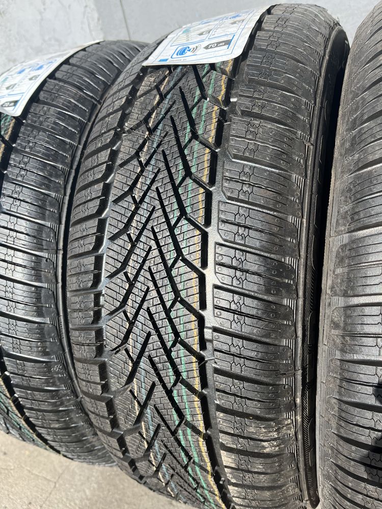 Нови зимни гуми 215/55/16 4 бр. Continental и 4 бр. Semperit