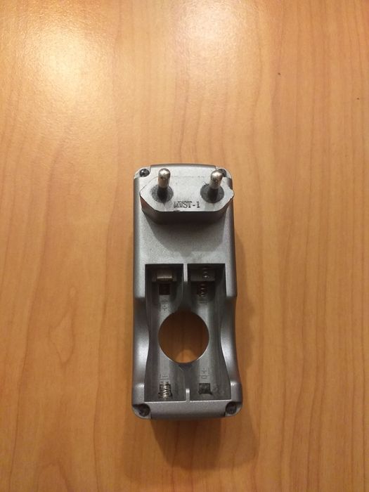 Incarcator acumulatori AA SI AAA Ni-cd