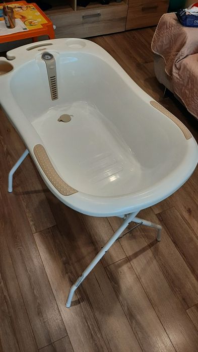 Бебешко корито със стойка+ подарък