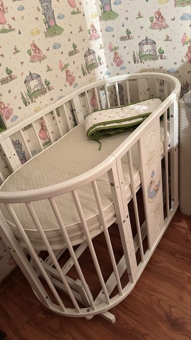 Детская кроватка