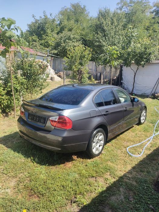 BMW seria 3 avariat partea stânga