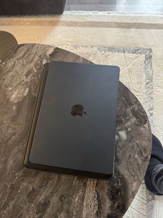 Macbook Air M3 2024г.  16 RAM 512 GB