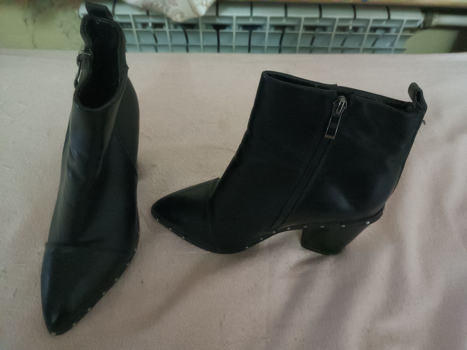 Продам полу сапожки в идеальном состоянии