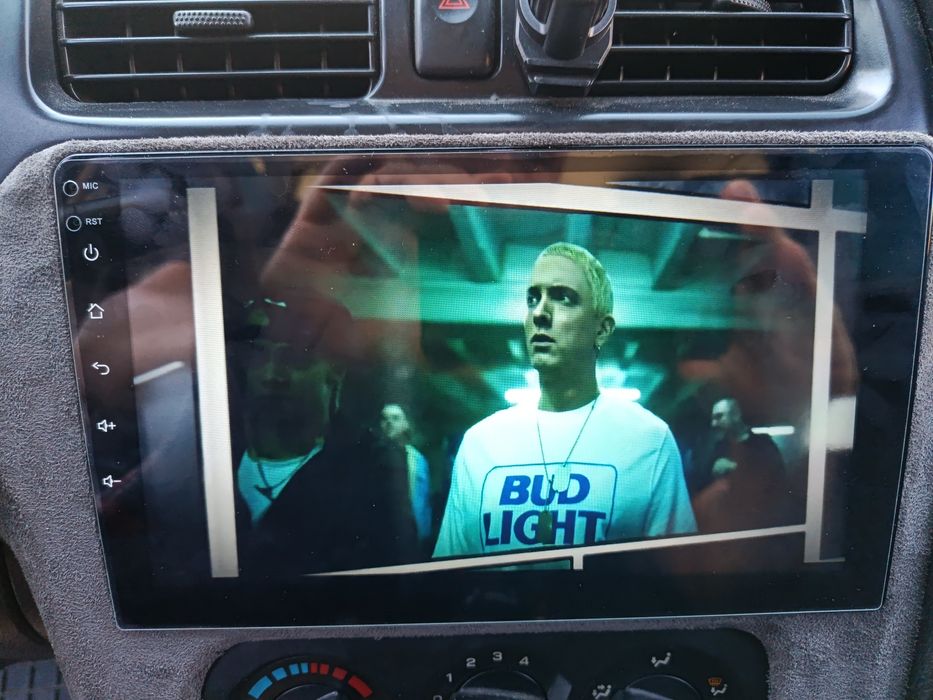 Мултимедия 9 инча