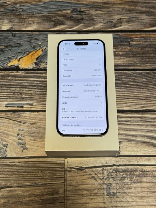 iPhone 15 Pro Titanium Black - 128GB, Baterie 89%