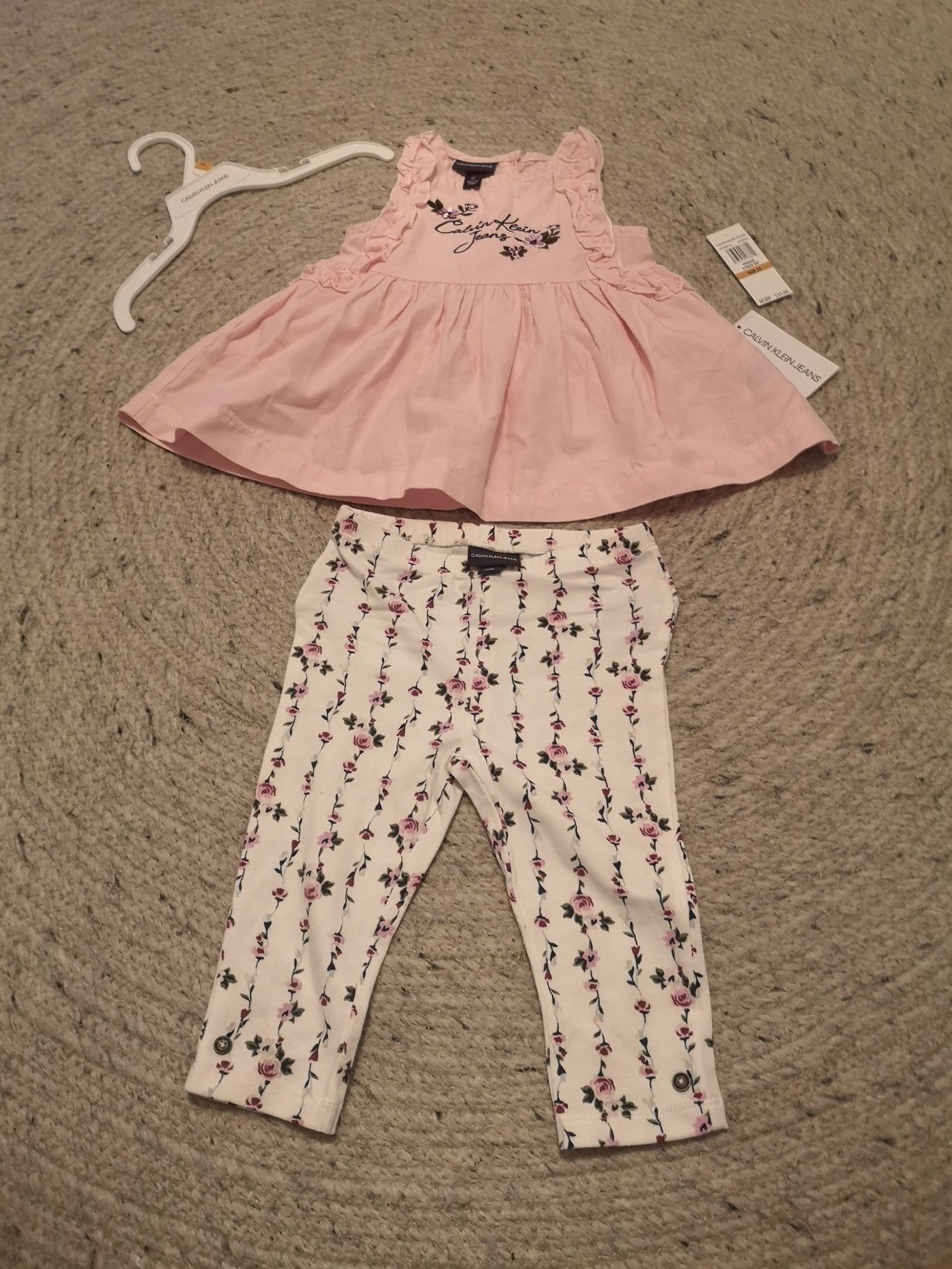 Outfit Calvin Klein bluzita si colanti pt fetite 3T, 98 cm