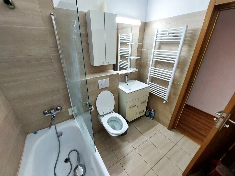 Vând apartament 3 camere, 78 mp, Constanța, Tomis Plus