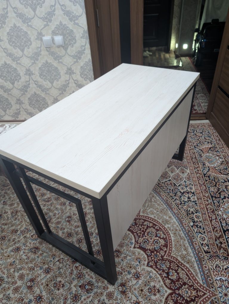 Yangi parta / stol