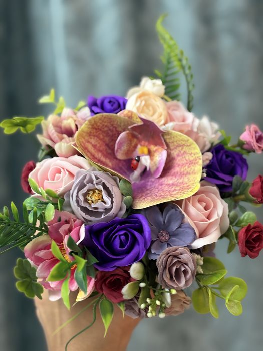 Aranjament flori handmade – decor modern