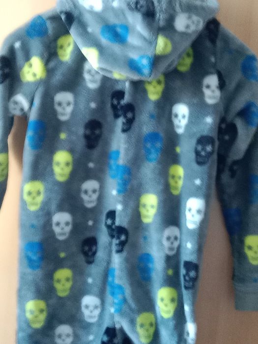 Pijama tip salopetapeta pentru copiintru copii