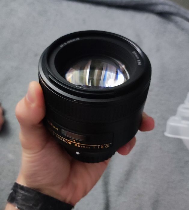 Nikon AF-S 85mm F1.8 G