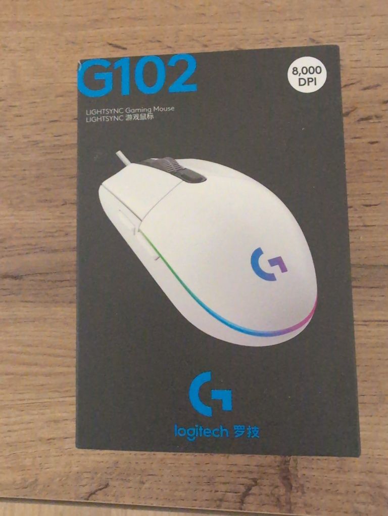 Мышь Logitech G102 Lightsync белый