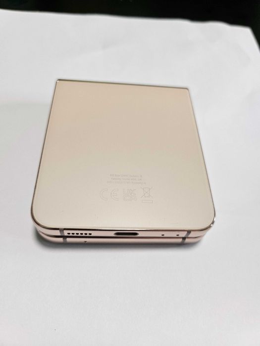 SAMSUNG Galaxi Z flip 4