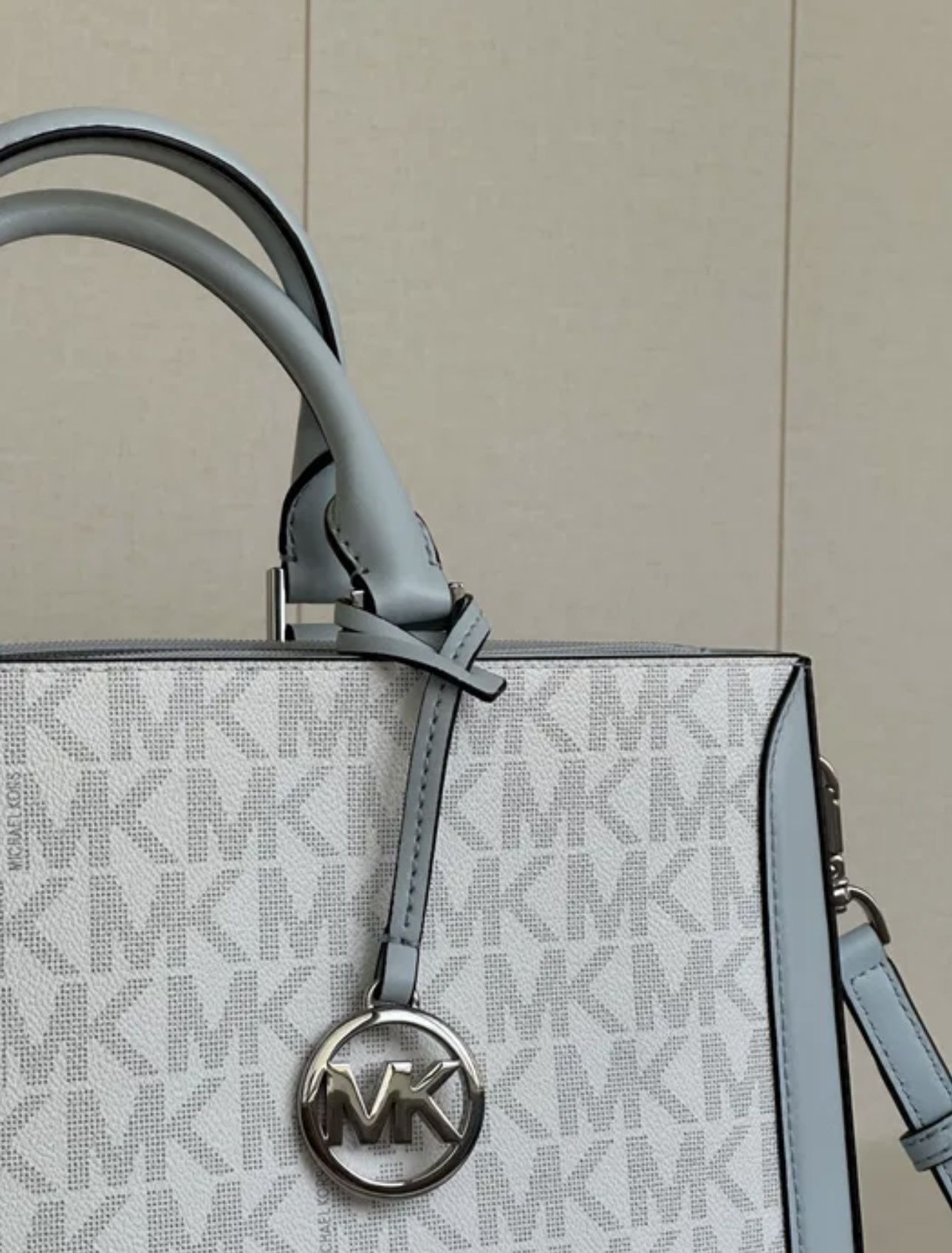 Сумка от Michael Kors