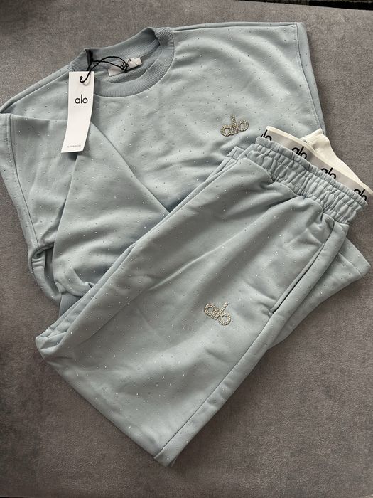 Дамски спортни екипи