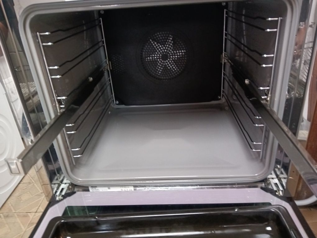 Иноксова печка за вграждане с индукционни котлони Miele 24 м.гаранция!