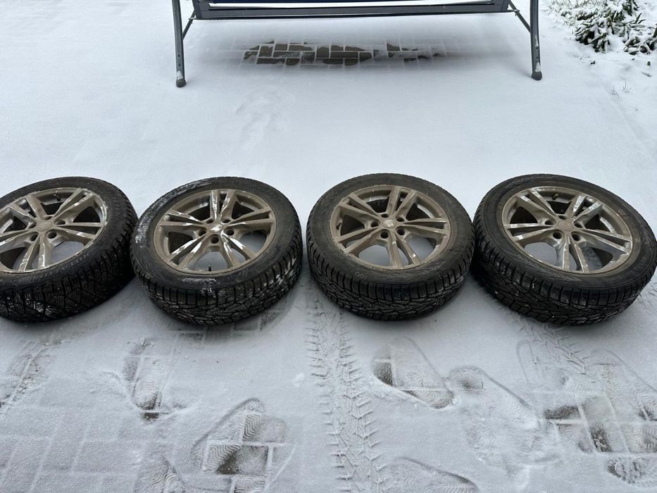 Колеса зимние 215/55/17