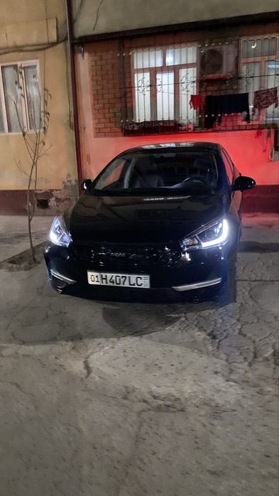 Elektromobil sotiladi