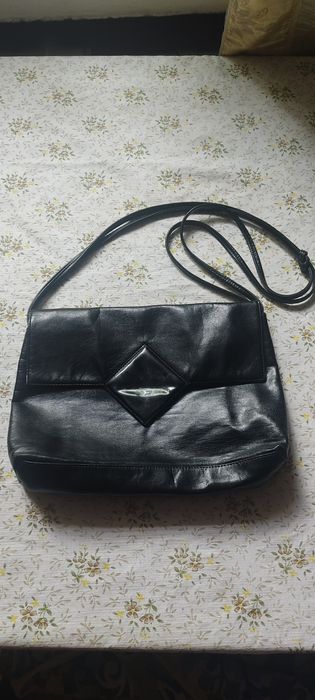 Сумочка кожаная.