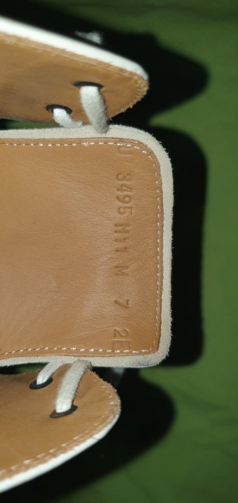 Vand pantofi Salvatoare Ferragamo