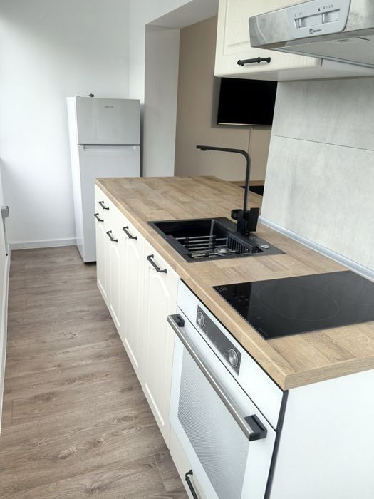 Inchiriez 3 camere