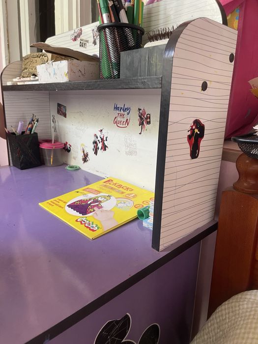 Детский столик для рисования и уроков