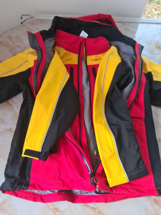Haine DHL Geaca din 2 buc,pantaloni,tricouri,camasa,fulare,genti