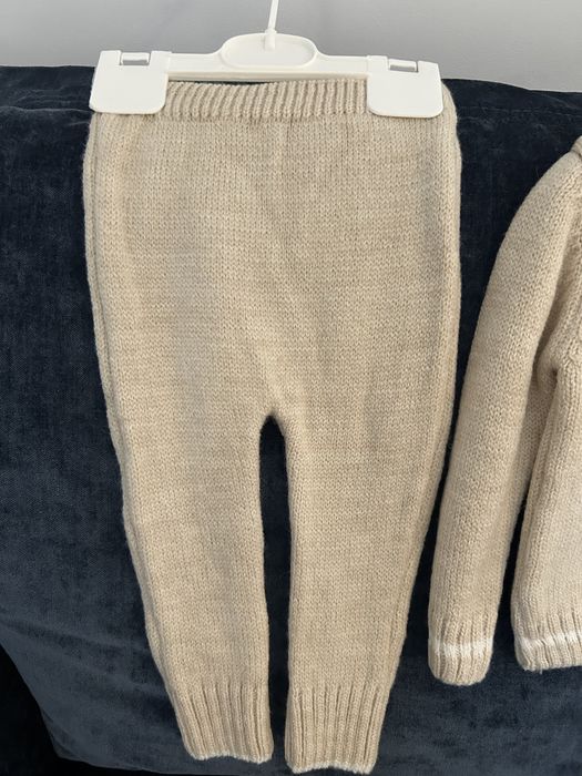 Set tricotat bej. Nou. 9-12 luni