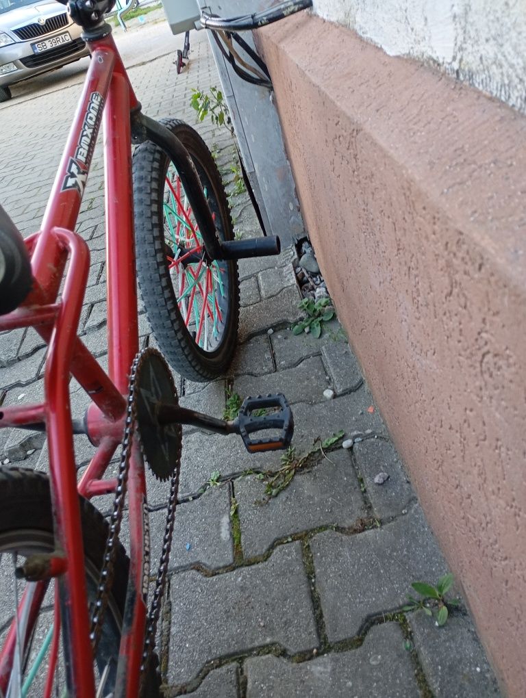 Vand BmxOne pentru trickuri si sarituri sau schimb