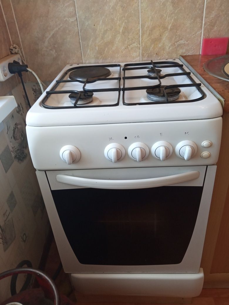 Продам электрогазовую плиту б/у.