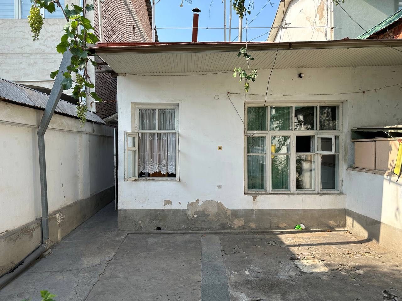 дом на Бадамзаре. 2-сотки. 140000уе.