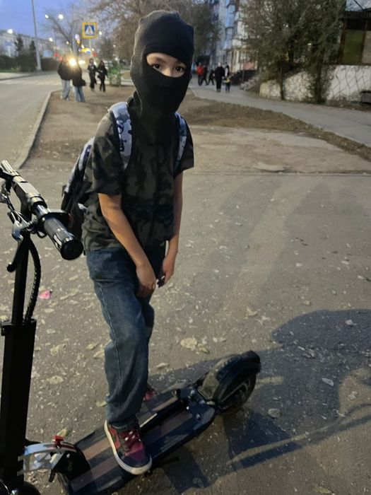 Продам электросамокат