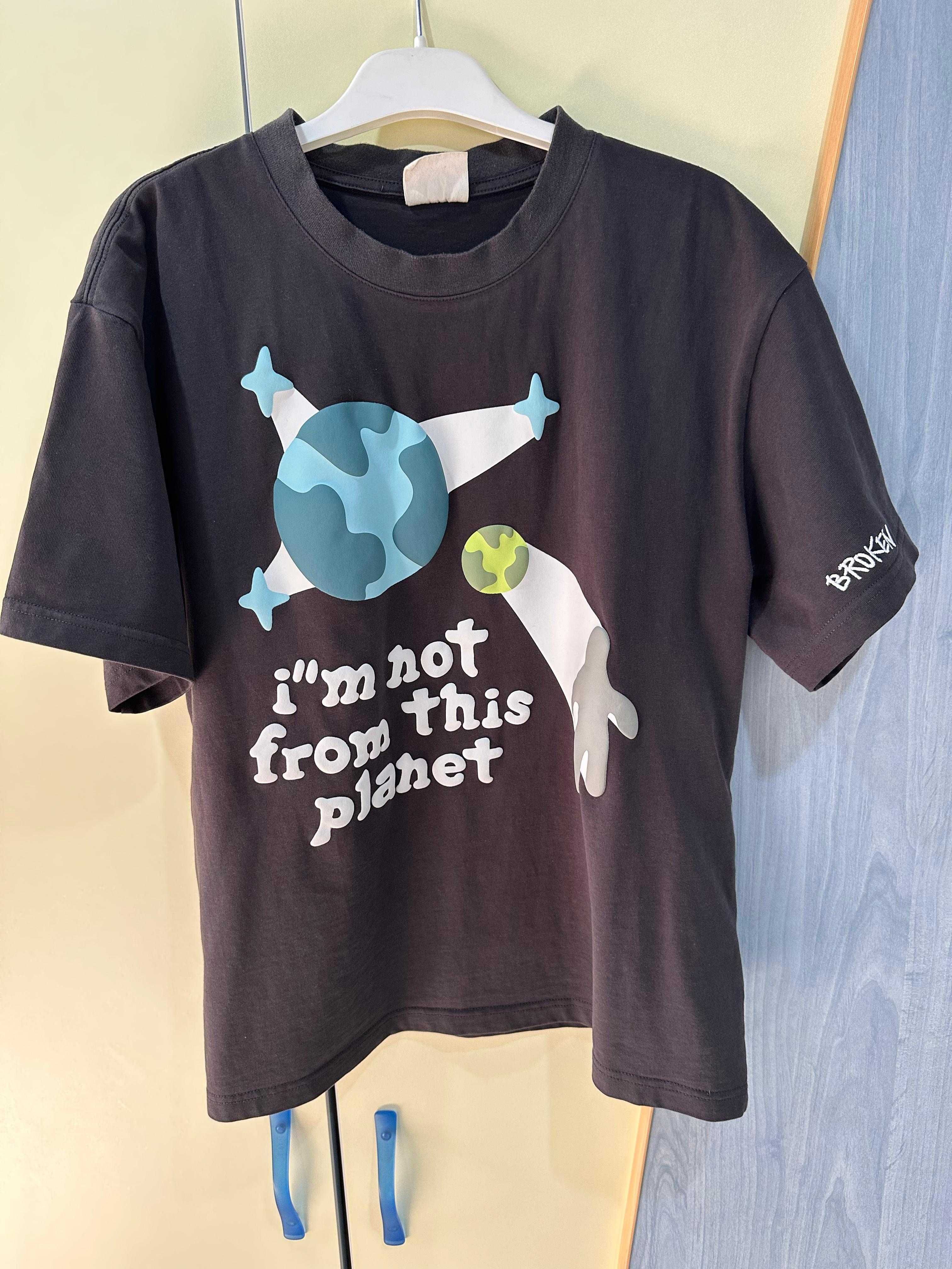 Tricou Broken Planet Market "I'm not from this planet"