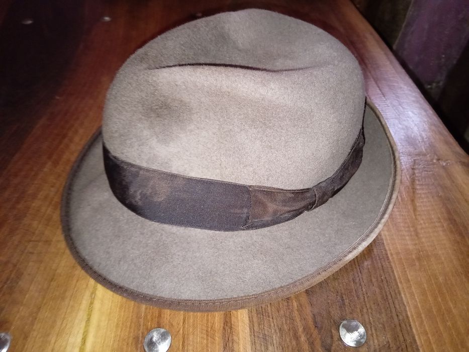 Pălărie 1799 în stare foarte buna