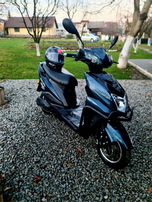 Vând scuter RDB CHILIA PLUS.