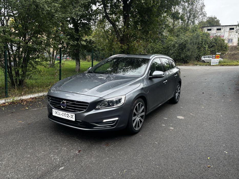 Volvo V60 4X4  - 2017 - Euro 6 Webasto/Distronic- Facelift