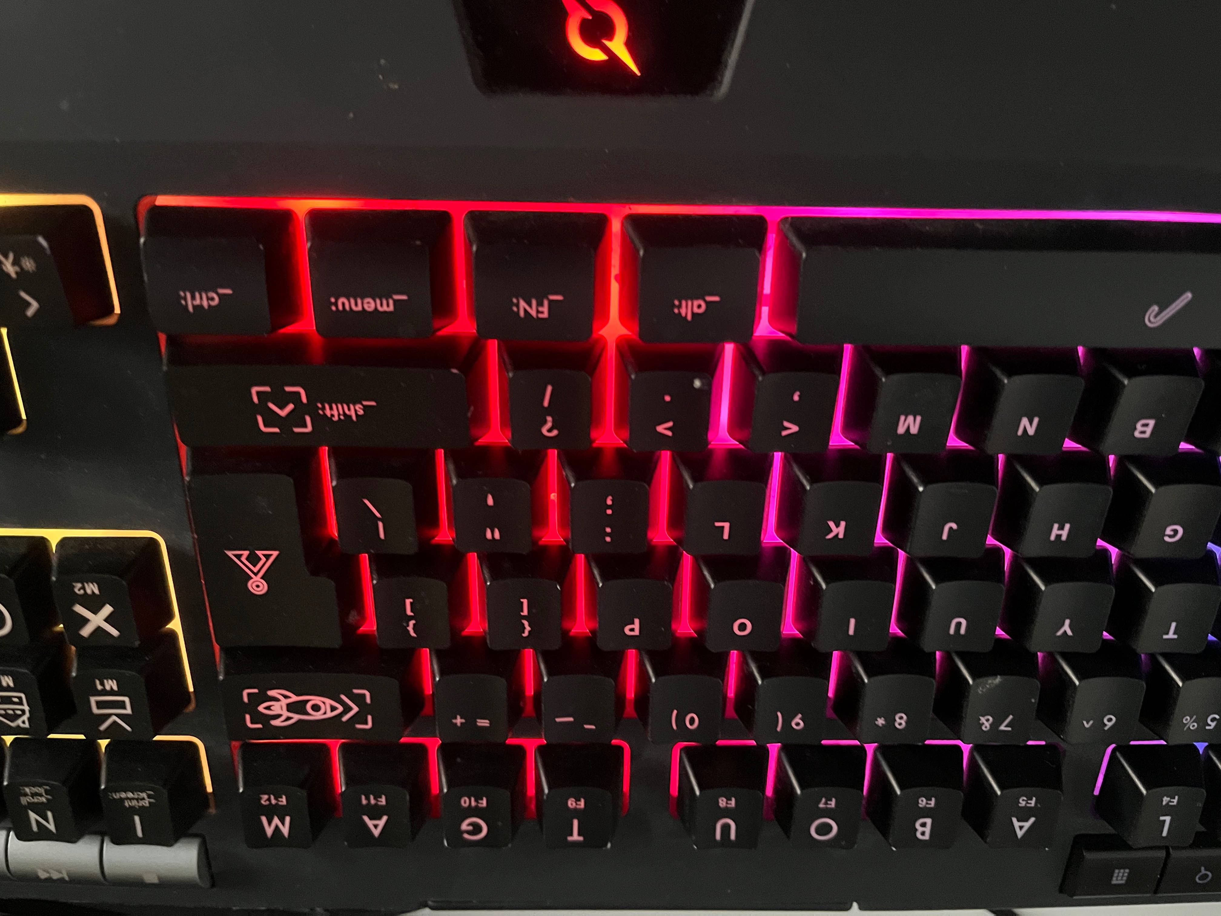 Tastatură aqirys Capella în stare ca noua