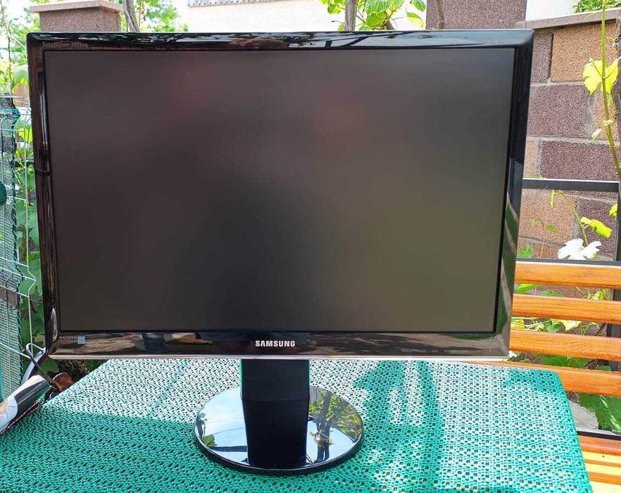 Vând monitor 26 inch Samsung SyncMaster 2693 HM (și un Eizo)