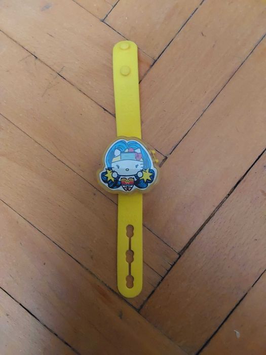 Часовник на Hello Kitty